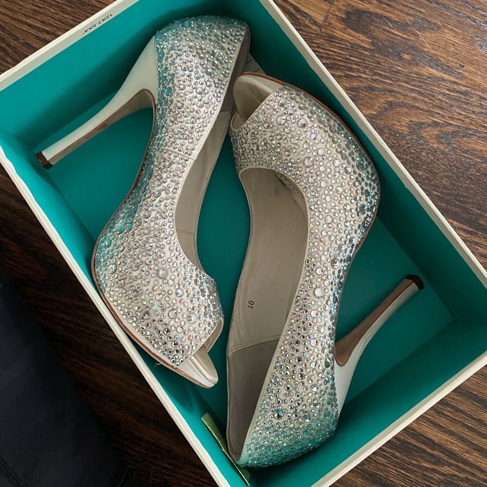 Benjamin Adams London Rhinestone Pumps - Picture 5 of 7